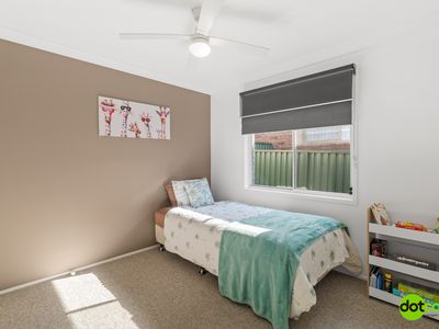 7 Inderan Avenue, Lake Haven