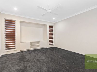 38 Ashmore Crescent, Burdell