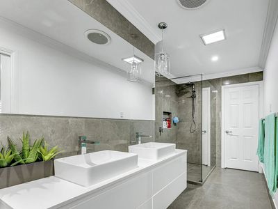 9 Snowy River Circuit, Forest Lake