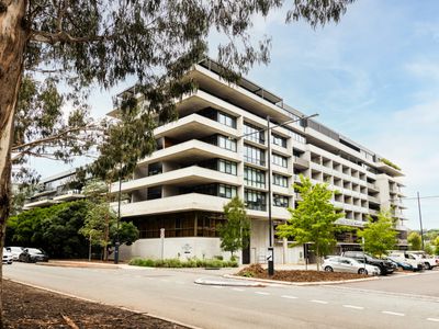 526 / 20 Anzac Park, Campbell