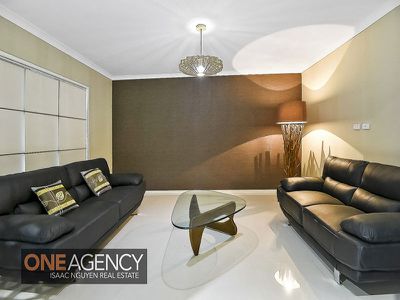 4 Conlan Court, Augustine Heights