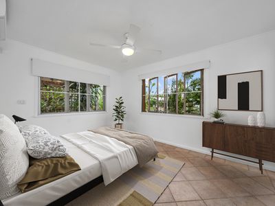 8 Mimosa Street, Holloways Beach