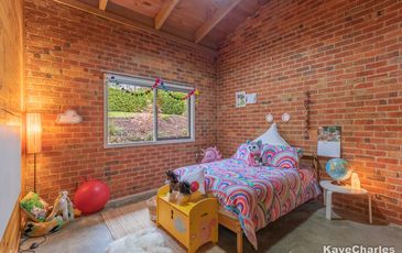 13 Armstrong Road, Beaconsfield Upper