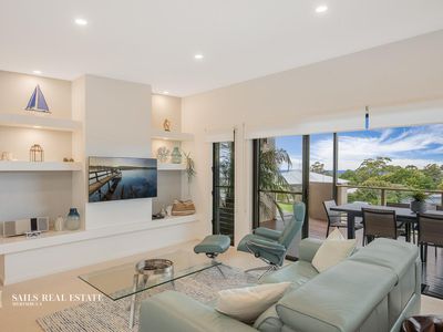 16 The Crest, Merimbula