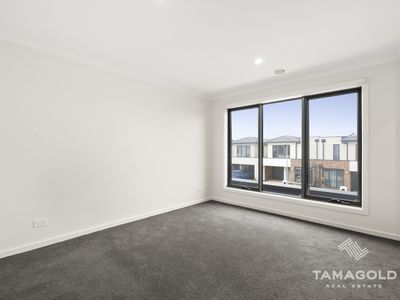 9 Loosestrife Street, Narre Warren