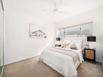 2 / 30 Second Avenue, Sandgate