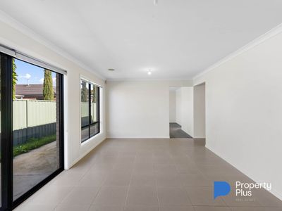 5 Deharl Court, Ascot