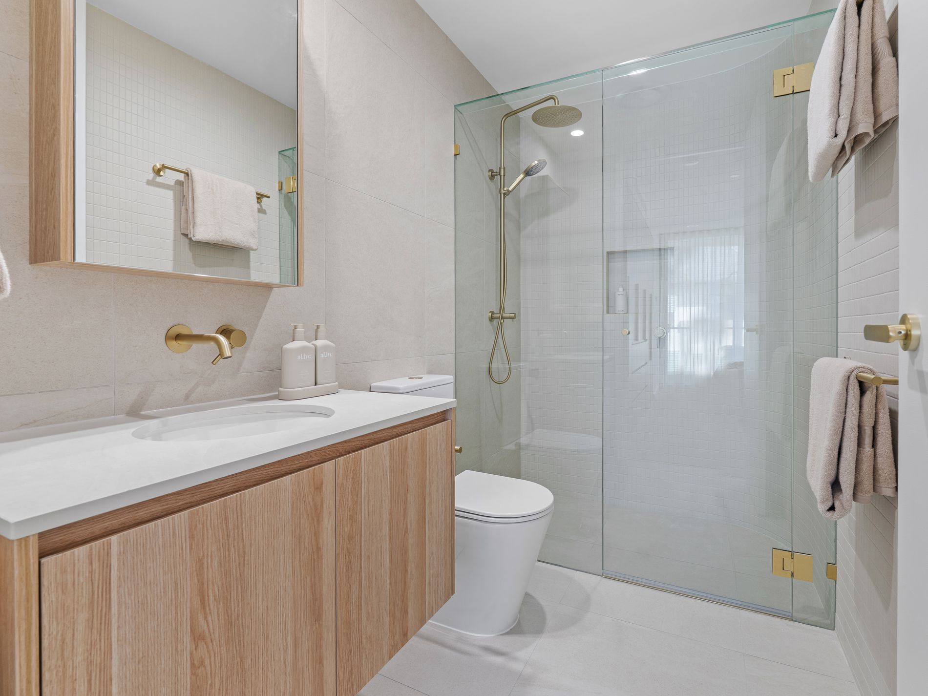 302 / 949 Gold Coast Highway, Palm Beach