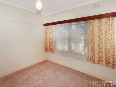 8 Federation Avenue, Horsham
