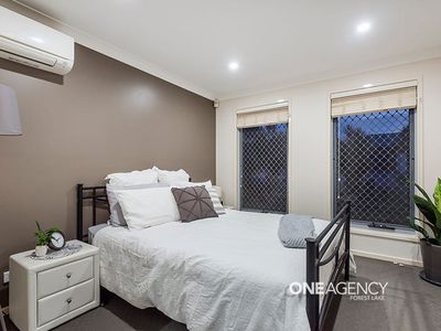 9 Dinnigan Crescent, Durack