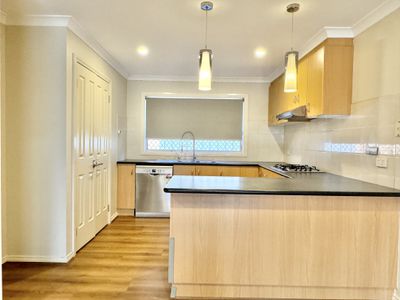 17 Fawkner Road, Manor Lakes