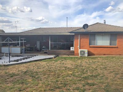 5 Evans Crescent, Blayney