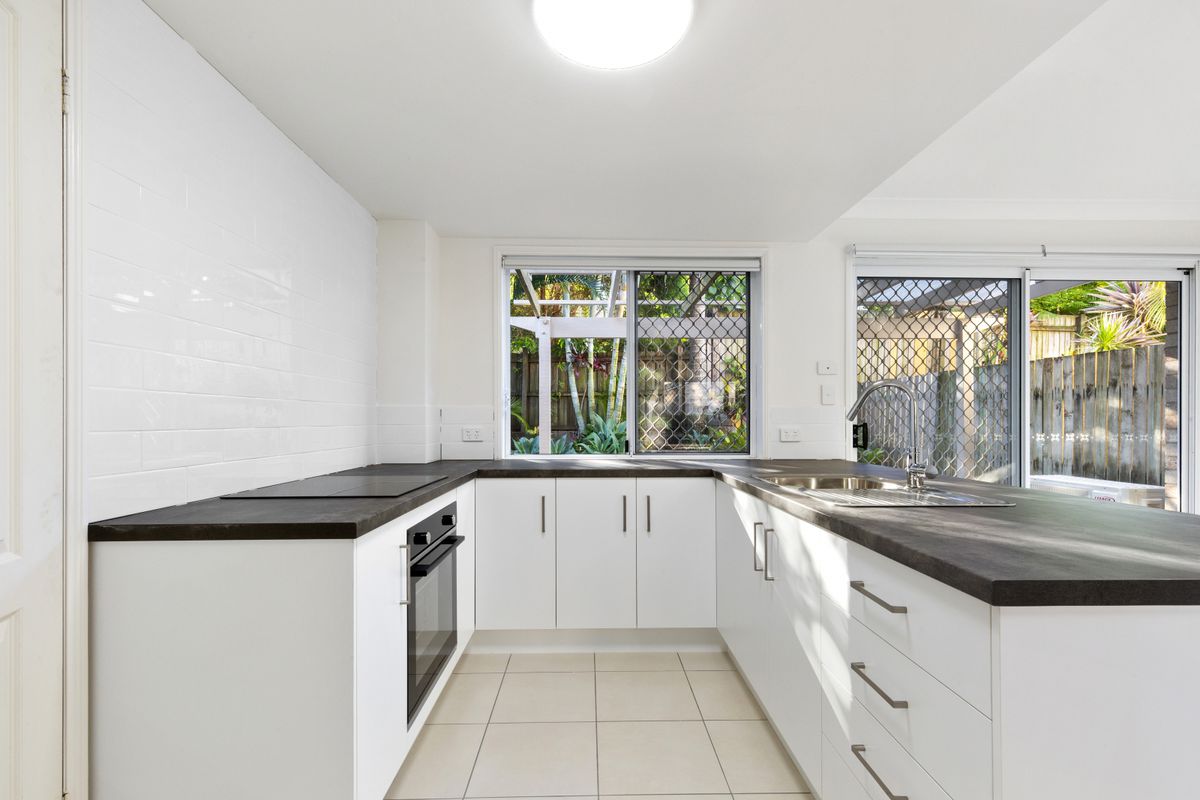 1 / 63 Benowa Road, Southport