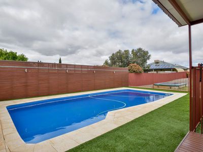 25 Longmore Parade, Broadwood