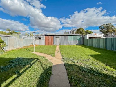 8 Scoresby Street, Kerang