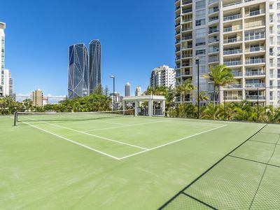 2894-2910 GOLD COAST HIGHWAY, Surfers Paradise