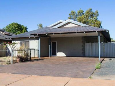 27 Huxtable Crescent, South Hedland