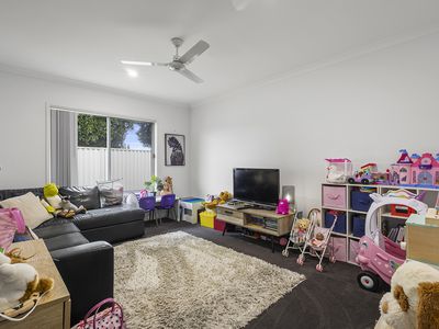 27 Pine Street, Cooroy
