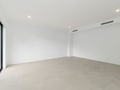 28 Venus Way, Hillarys