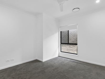 27 Boomi Ave, South Maclean