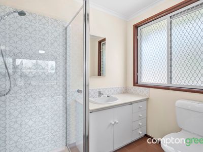 39 Melva Crescent, Whittington