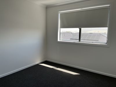 7 Rayer Walk, Tarneit
