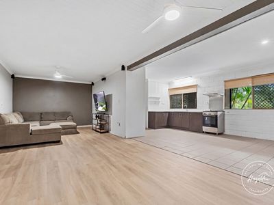 68 Myla Road, Landsborough