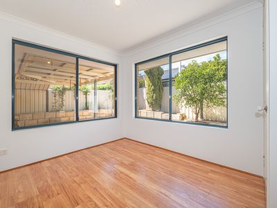 40 Delphine Ave, Dianella