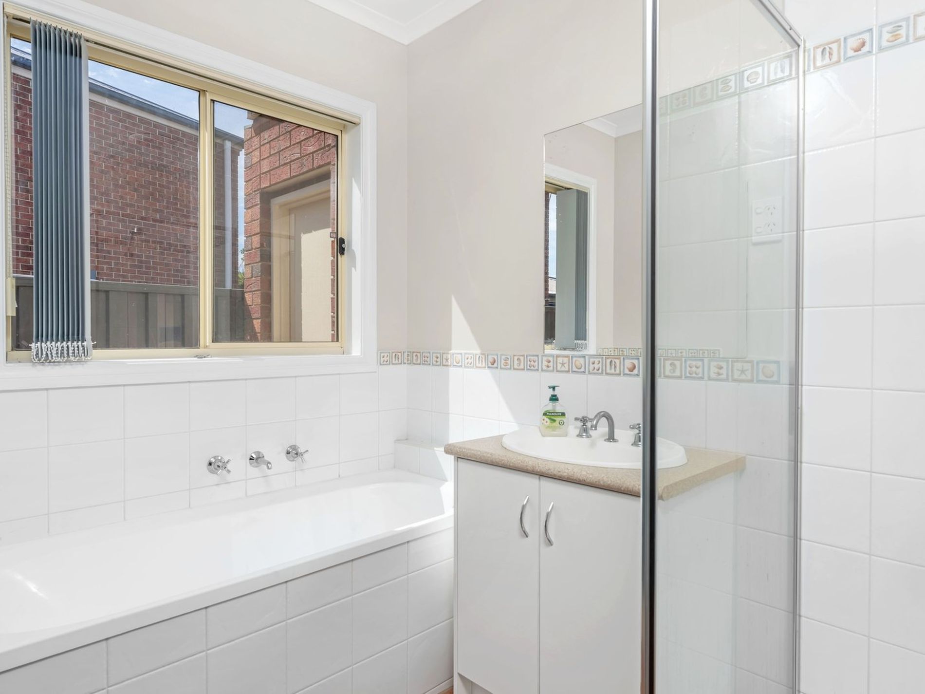 5 French Crescent, Caroline Springs