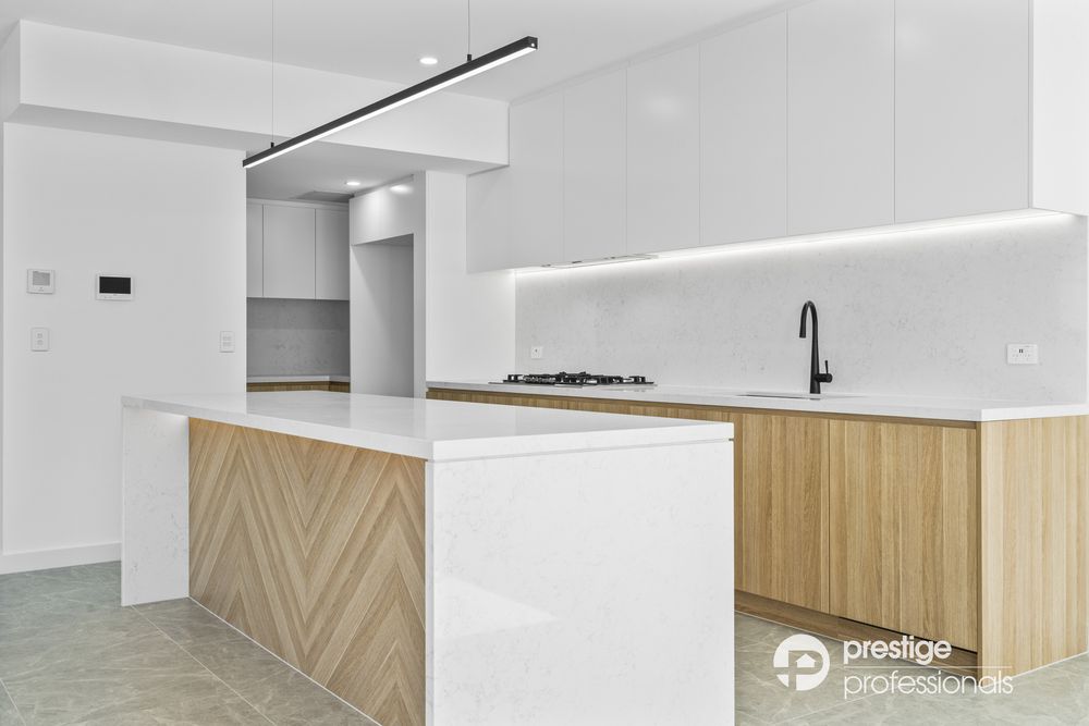 10A Cooper Avenue, Moorebank