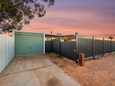 1 / 5 Hicks Road, Hannans