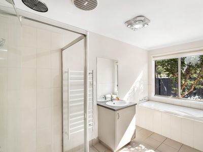 60 Drysdale Cres, Point Cook