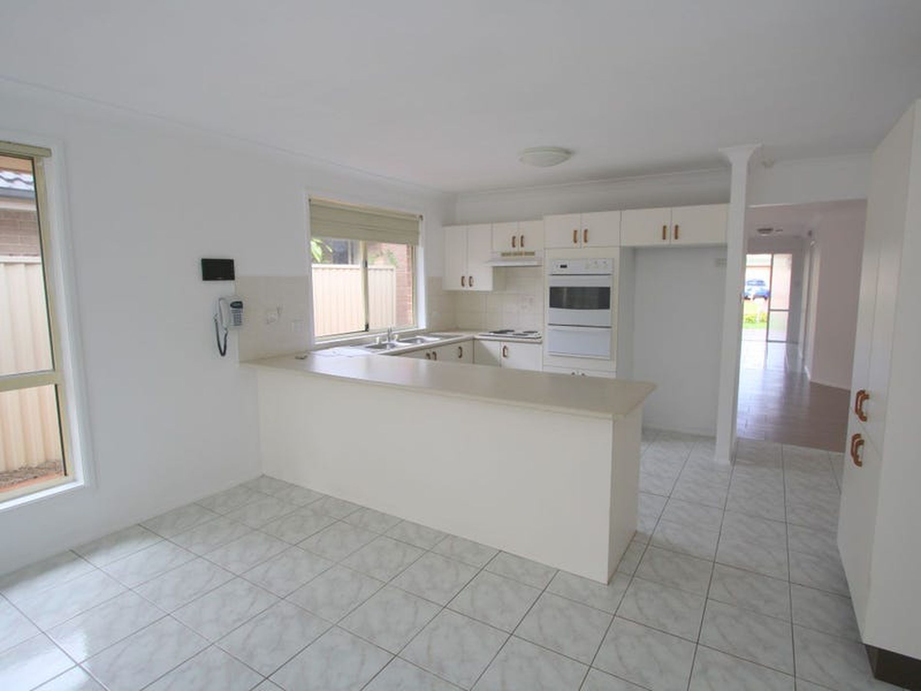 16 Jenolan Crescent, Wattle Grove