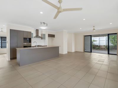 12 Sandridge Way, Smithfield