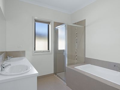 3 / 80 Westmoreland Road, Sunshine North