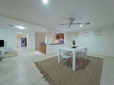 9 Higgs Circuit, Wynnum West