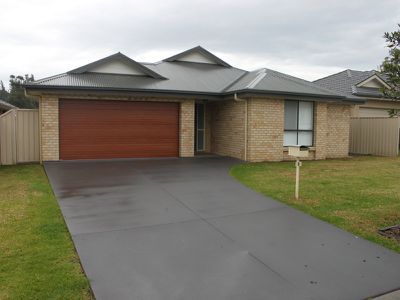 8 Kelowna Avenue, Morisset