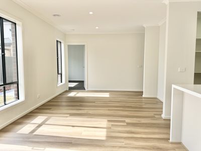 5 Ostic Way, Tarneit