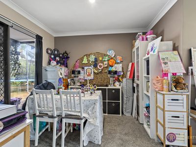 21 Fountain Way, Huntingdale