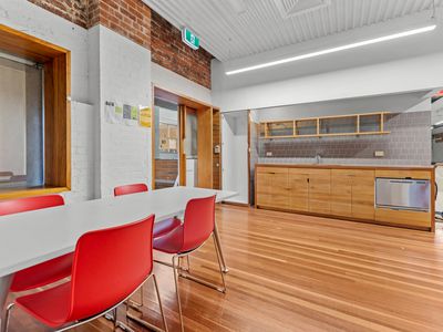 106-108 Bowen Street, Spring Hill