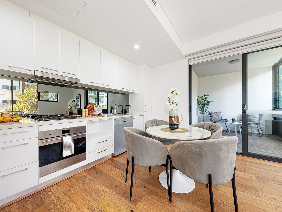 301 / 233-235 Botany Road, Waterloo