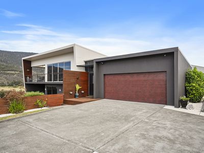 14 Old Apple Court, Huonville