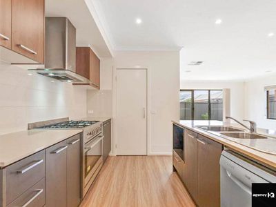 6 Radiance Street, Tarneit
