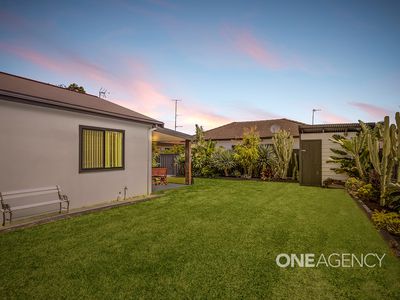 4 Carinmoney Avenue, Warilla