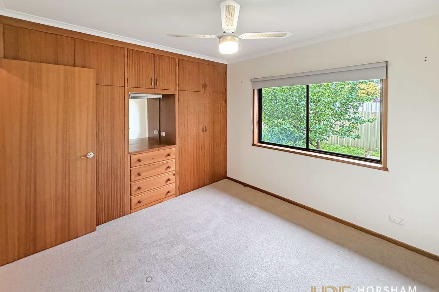 2 Mintern Crescent, Horsham