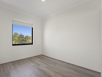 1 / 13 Coolbellup Avenue, Coolbellup