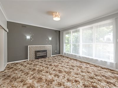 12 English Drive, Millicent