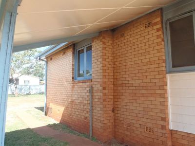 30 Armstrong Crescent, Dubbo