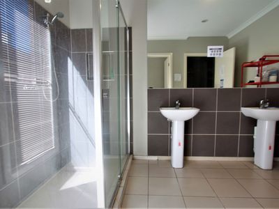 15 Renver Road, Clayton