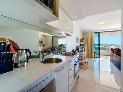 211 / 2 East Quay Drive, Biggera Waters